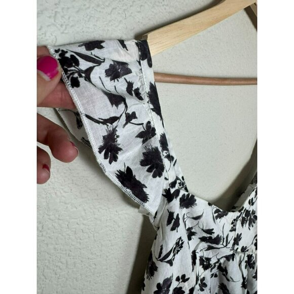 Urban Romantics Women's Sleeveless Blouse Size XL Floral Black White Linen - Picture 2 of 11